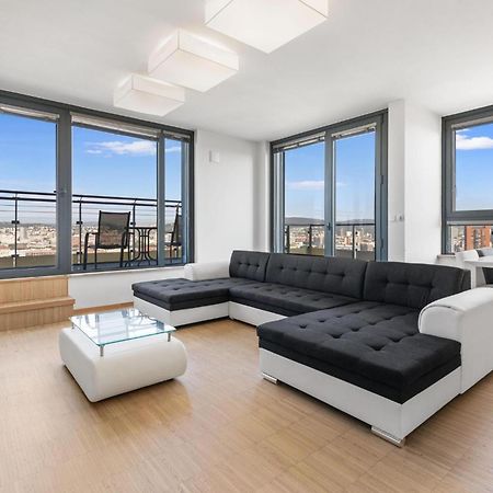 Sky Apartman In Bratislava - With 2 Parking Places Exterior photo